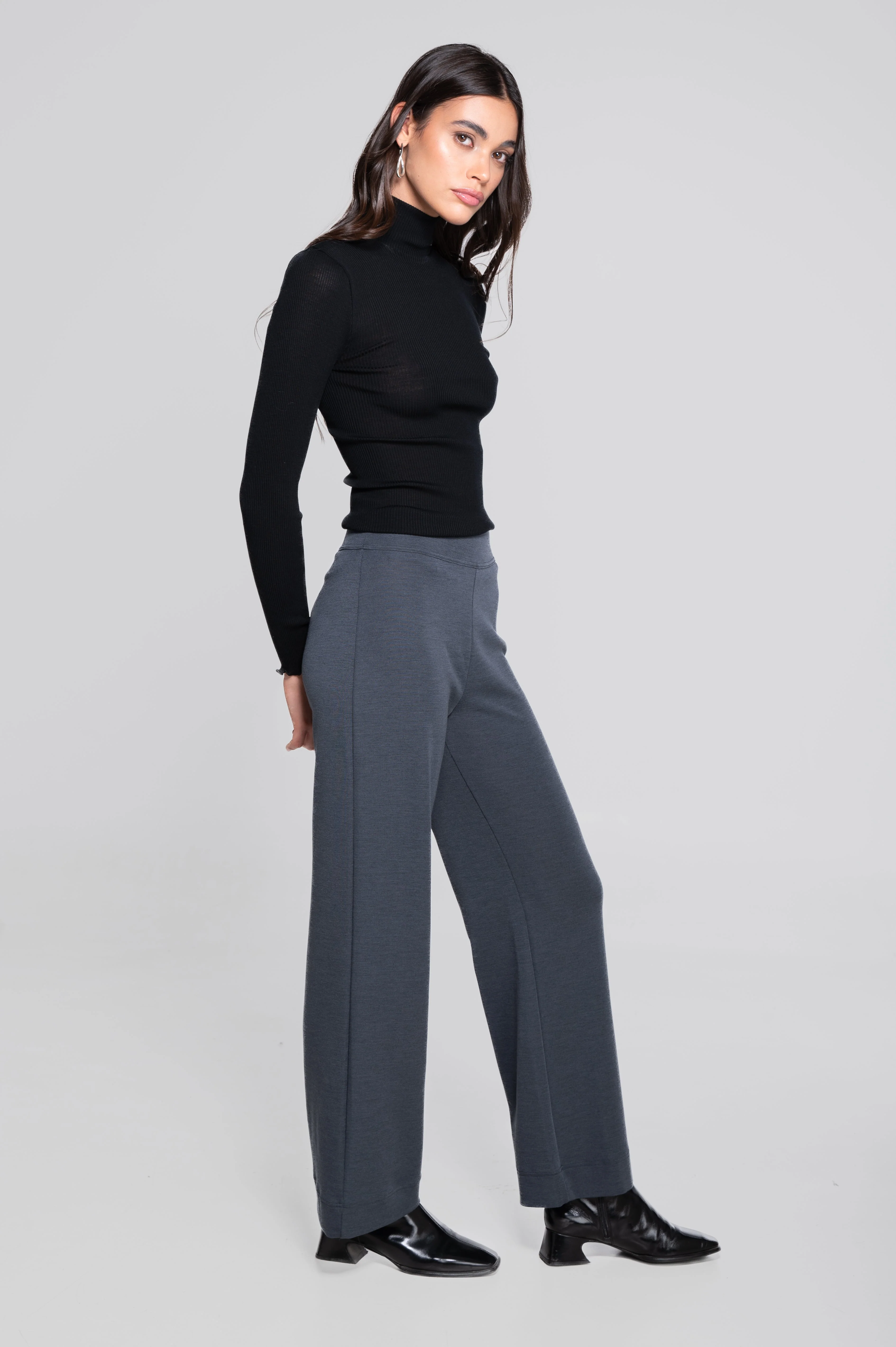 Wide-leg wool and silk trousers 5681 - Image 15