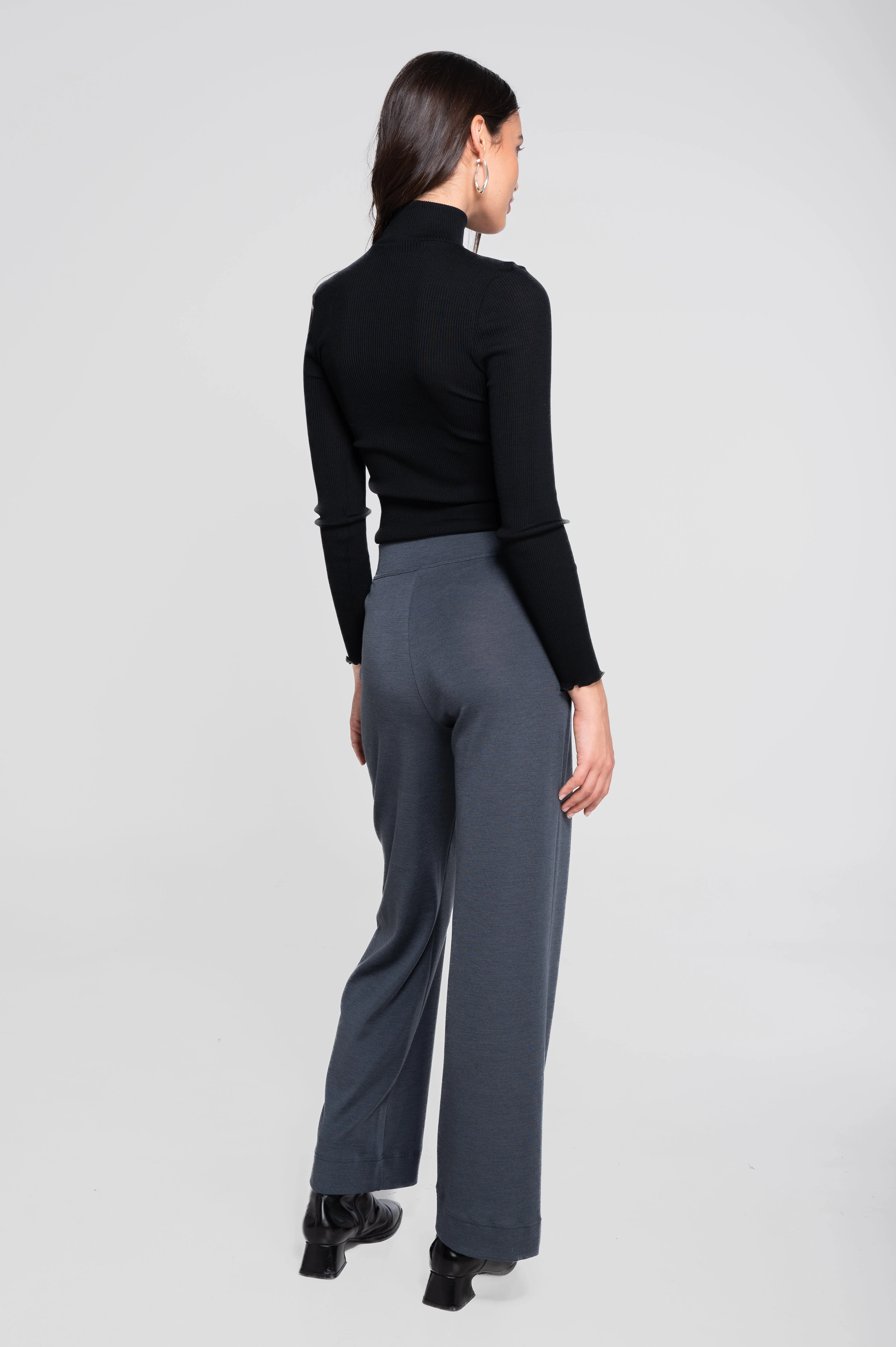 Wide-leg wool and silk trousers 5681 - Image 17