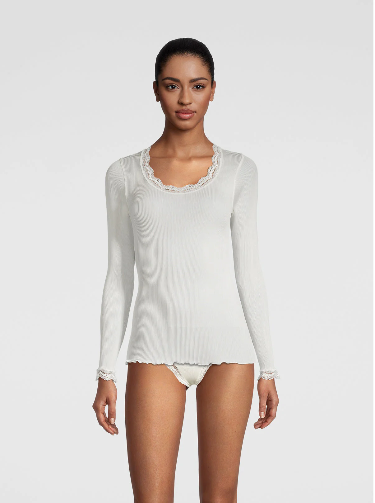 Long sleeve shirt in organzine silk with Leavers lace 9476