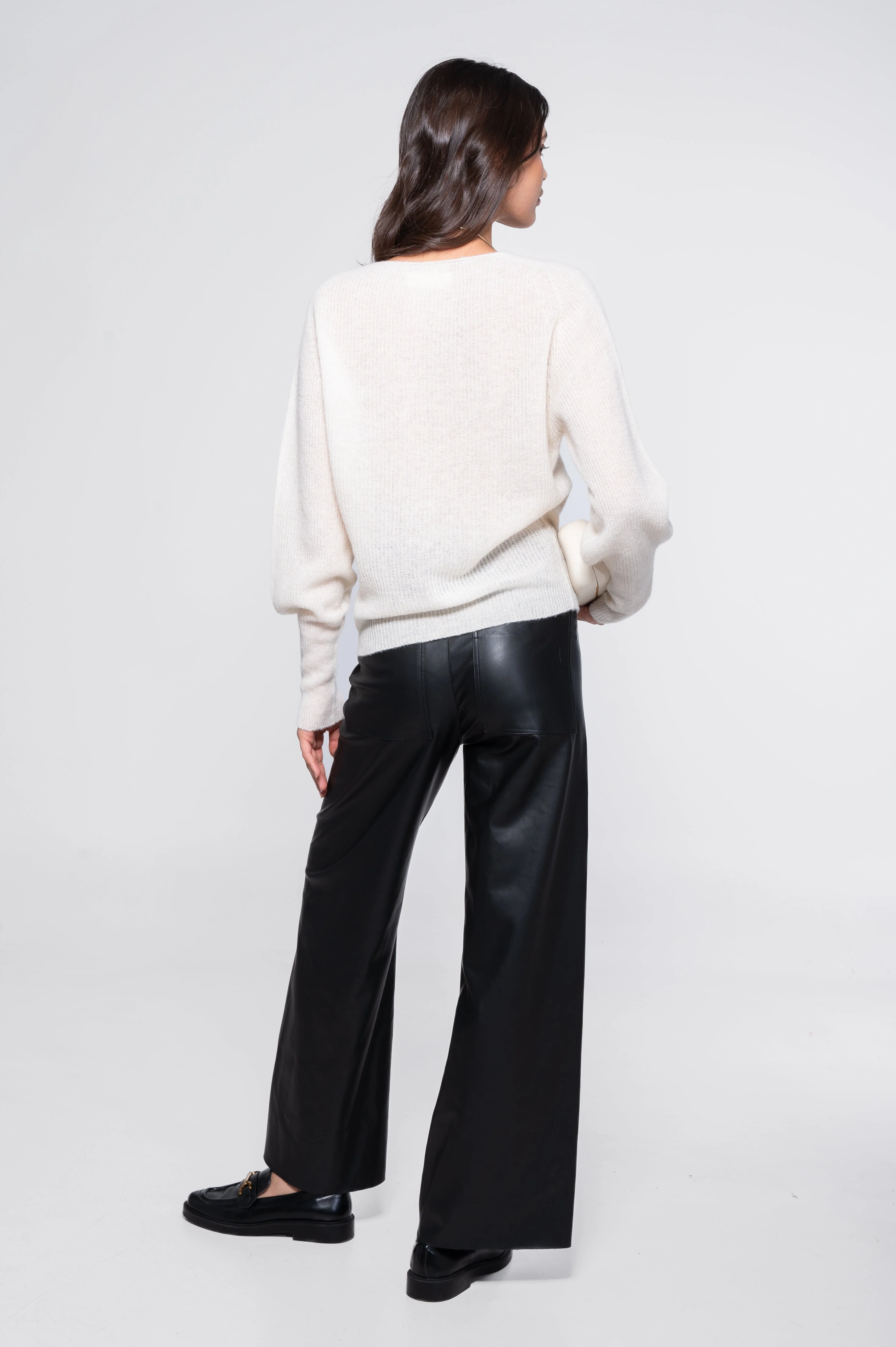 V neck pullover in alpaca 7483 - Image 14
