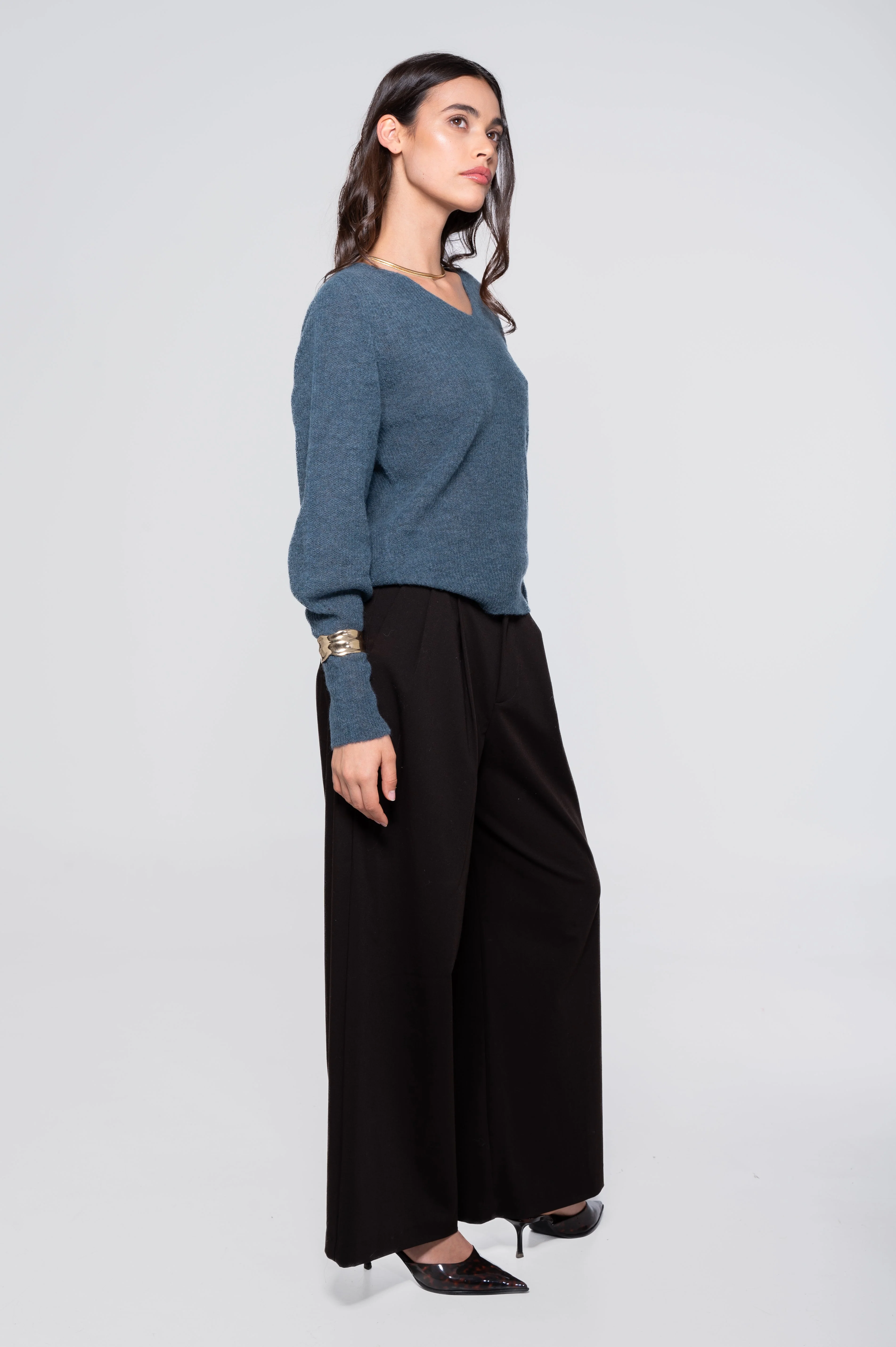 V neck pullover in alpaca 7483 - Image 24