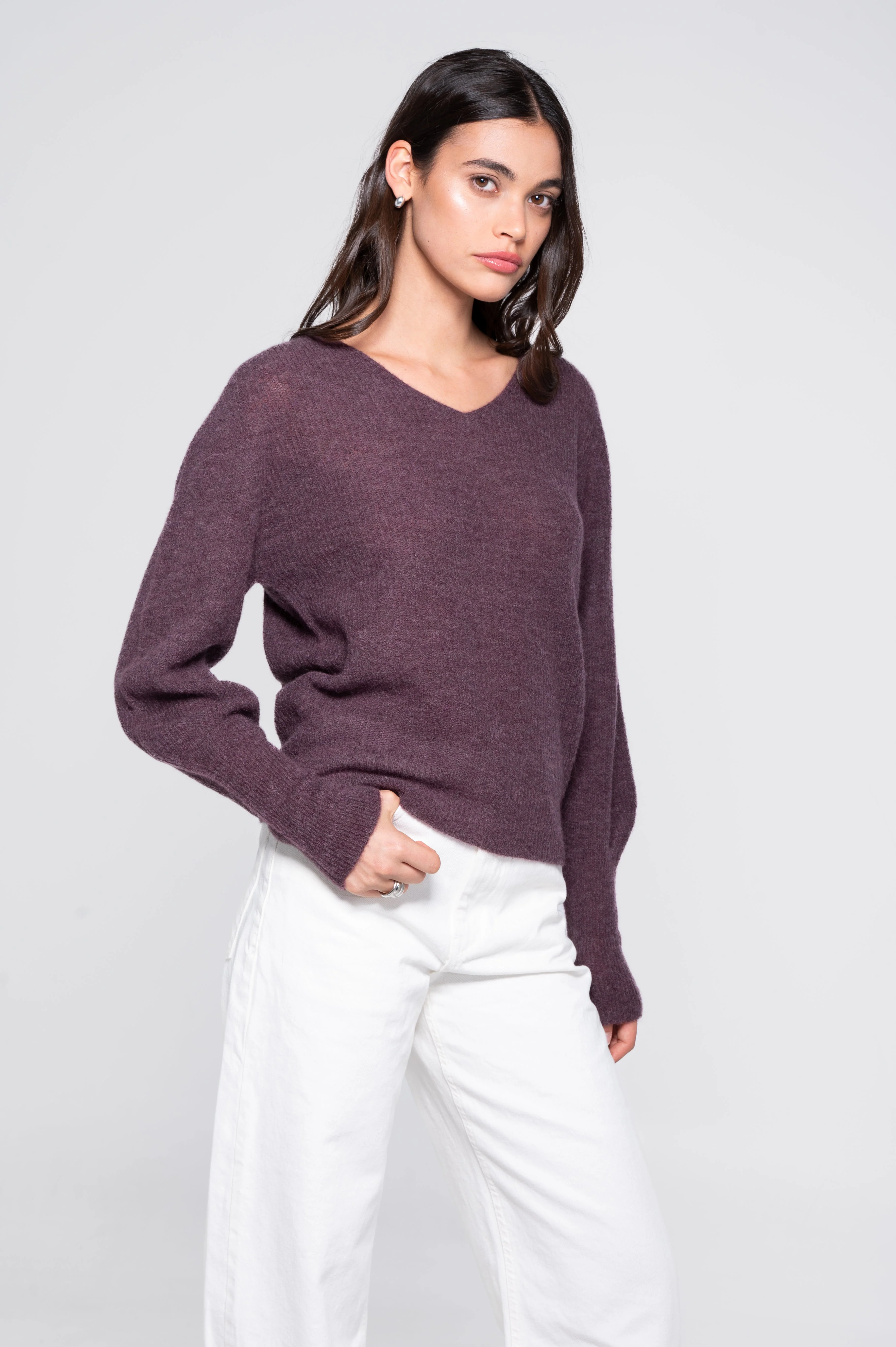V neck pullover in alpaca 7483 - Image 26