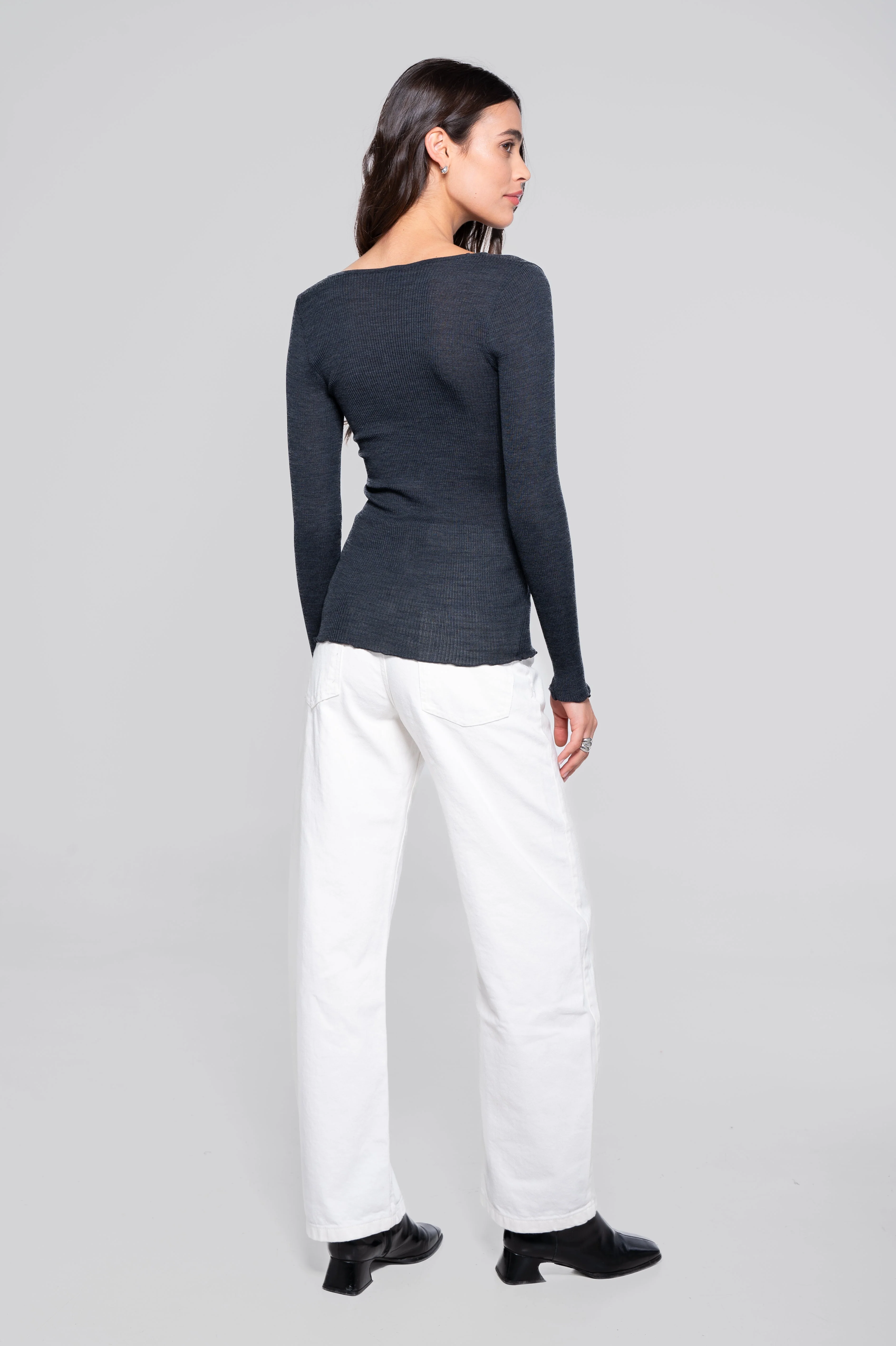 Wool and silk long sleeves V neck shirt 3486 - Image 20