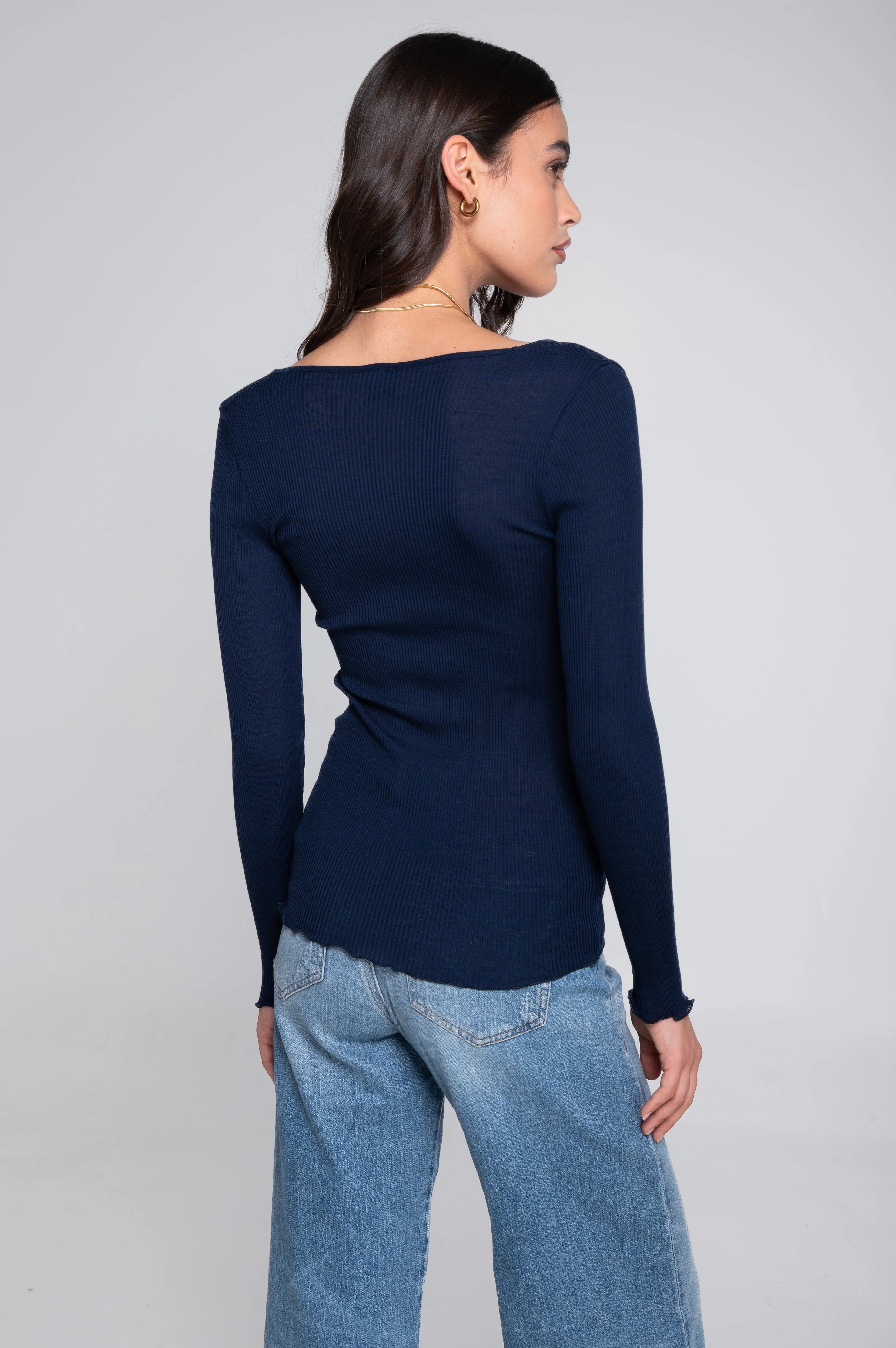 Wool and silk long sleeves V neck shirt 3486 - Image 9