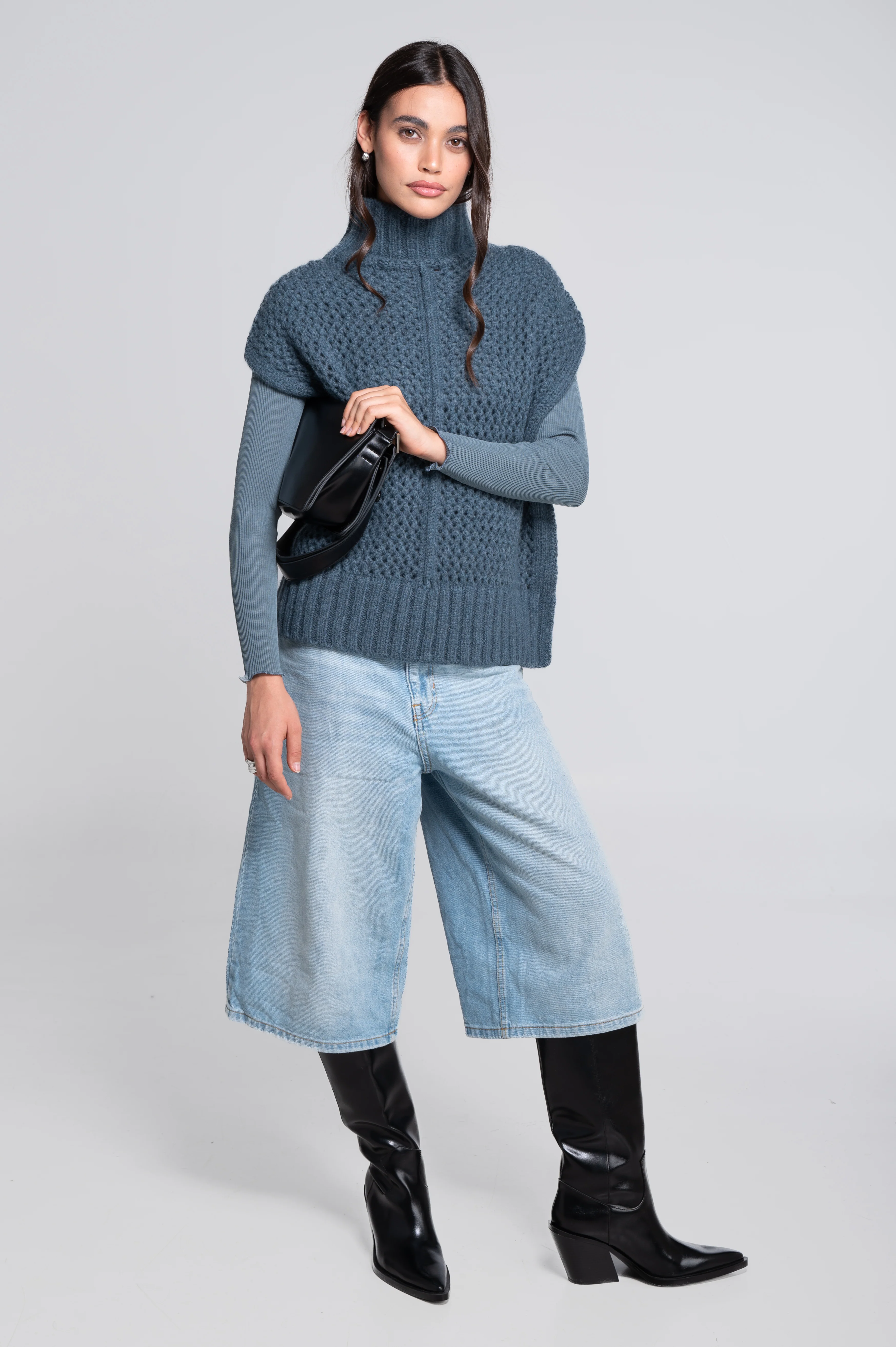 Mock neck vest in alpaca blend with openwork texture 7681 - Image 12