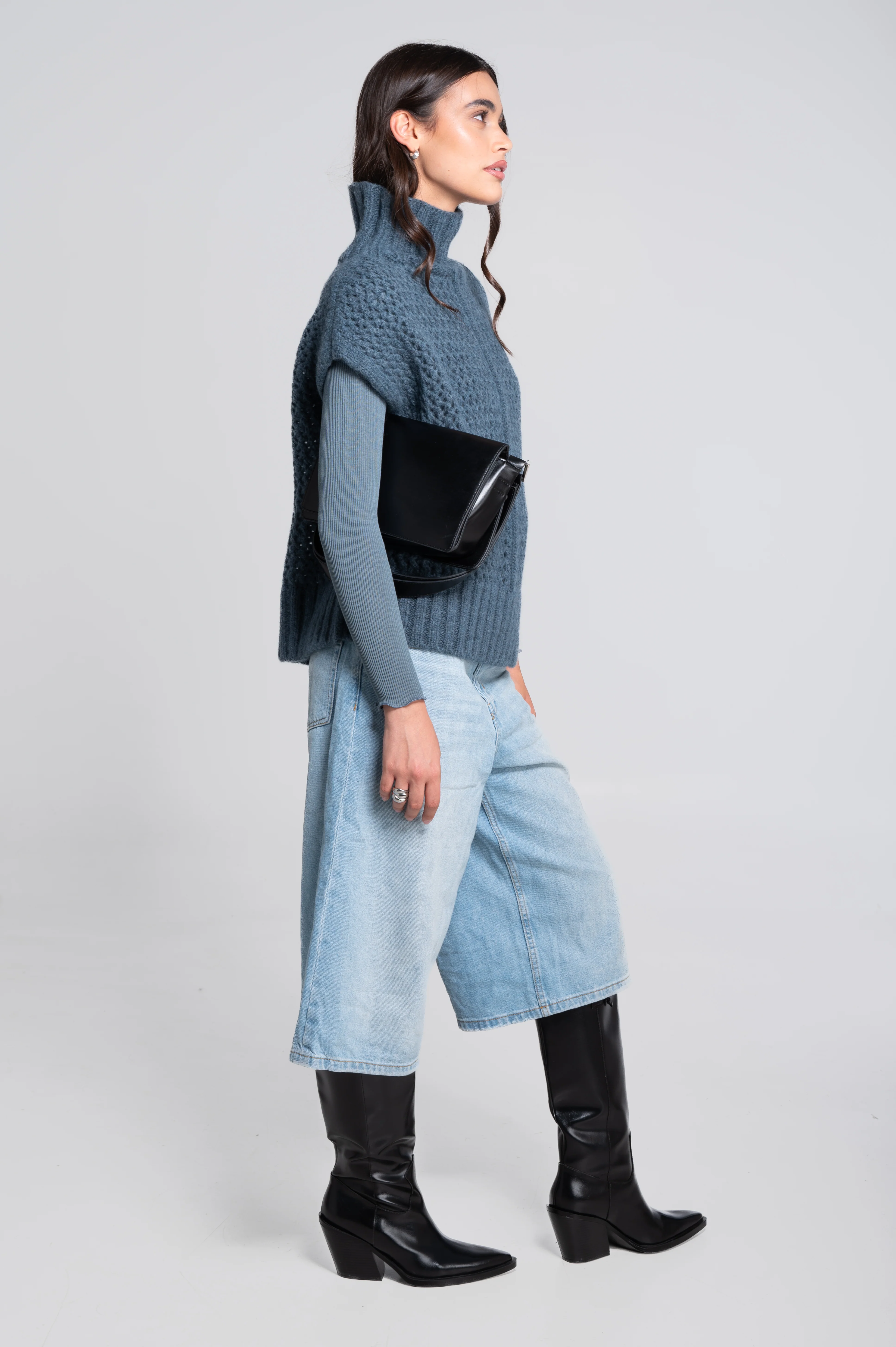Mock neck vest in alpaca blend with openwork texture 7681 - Image 13