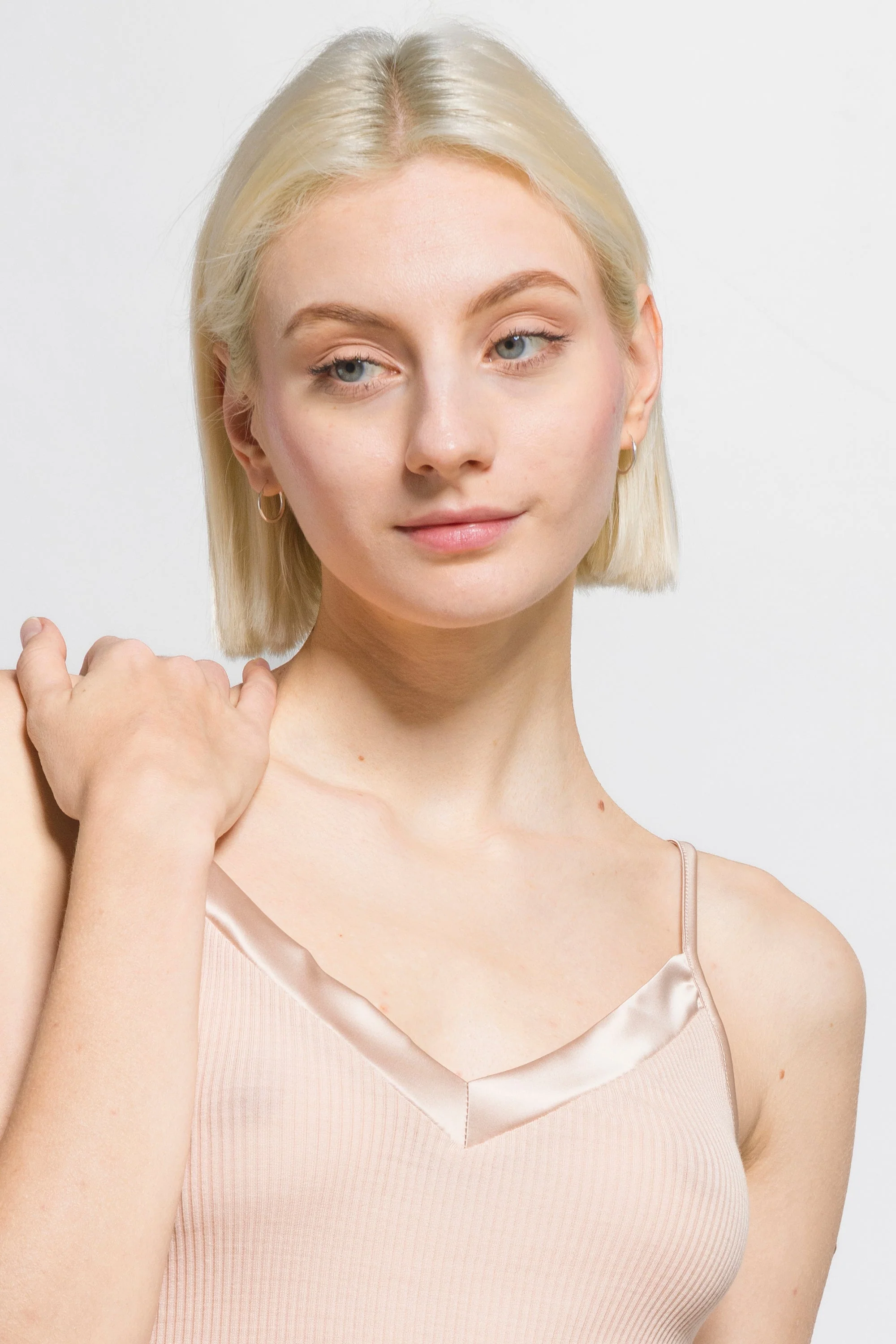 Elegance Satin Wool and Silk V neck camisole 4245 - Image 3