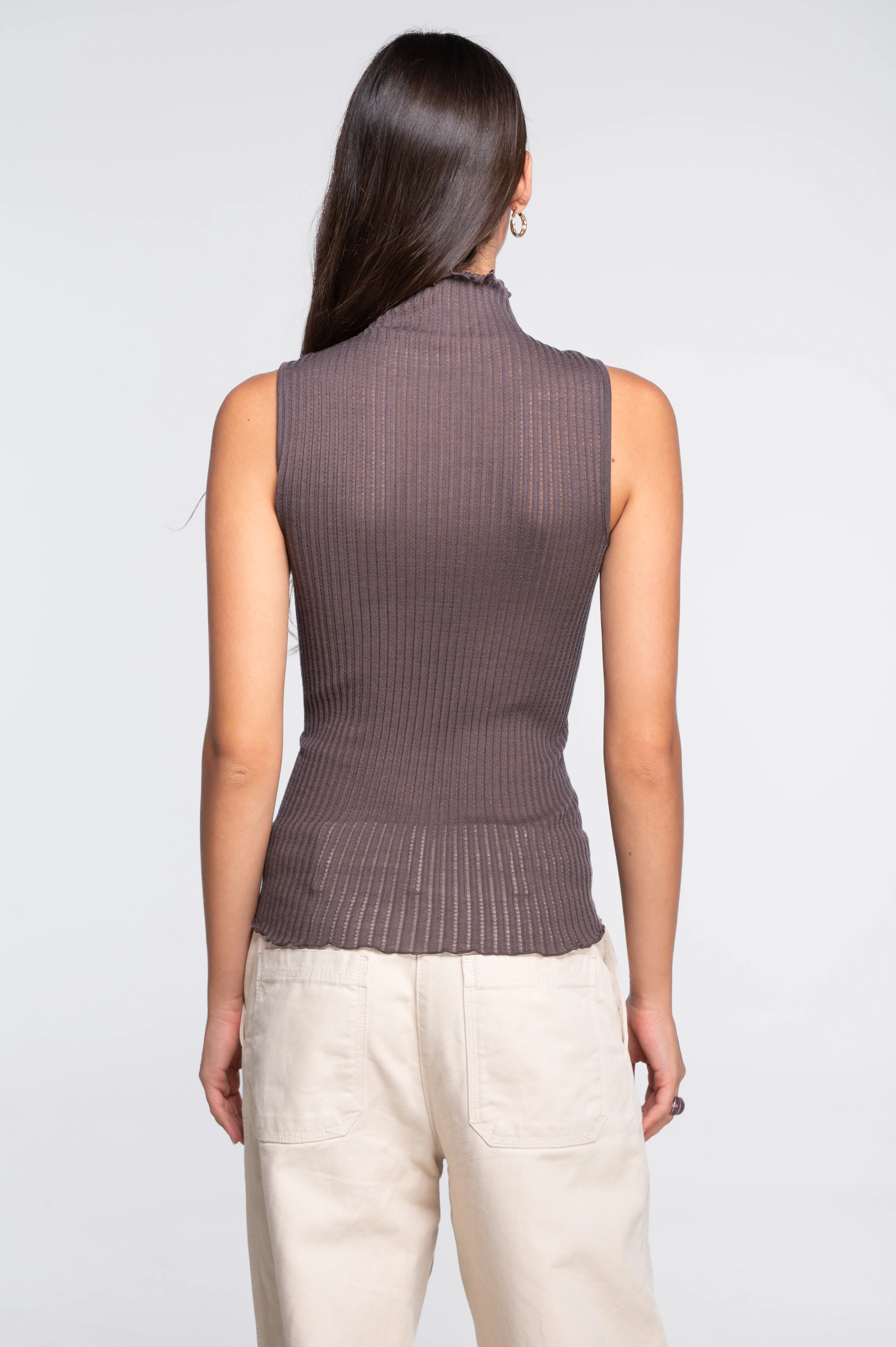 Sleeveless mock neck top in ajouré wool and silk 7492 - Image 12