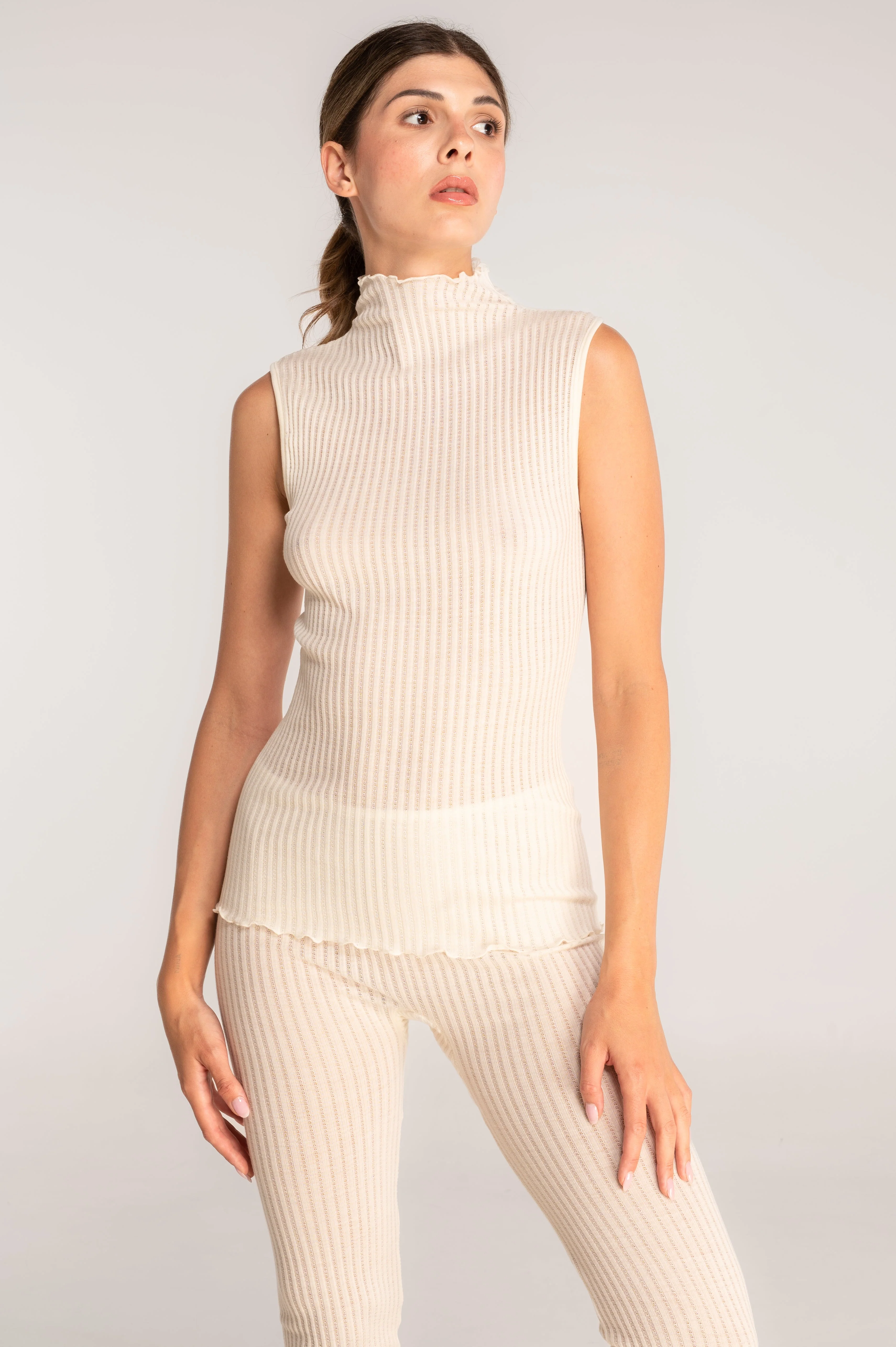 Sleeveless mock neck top in ajouré wool and silk 7492 - Image 14