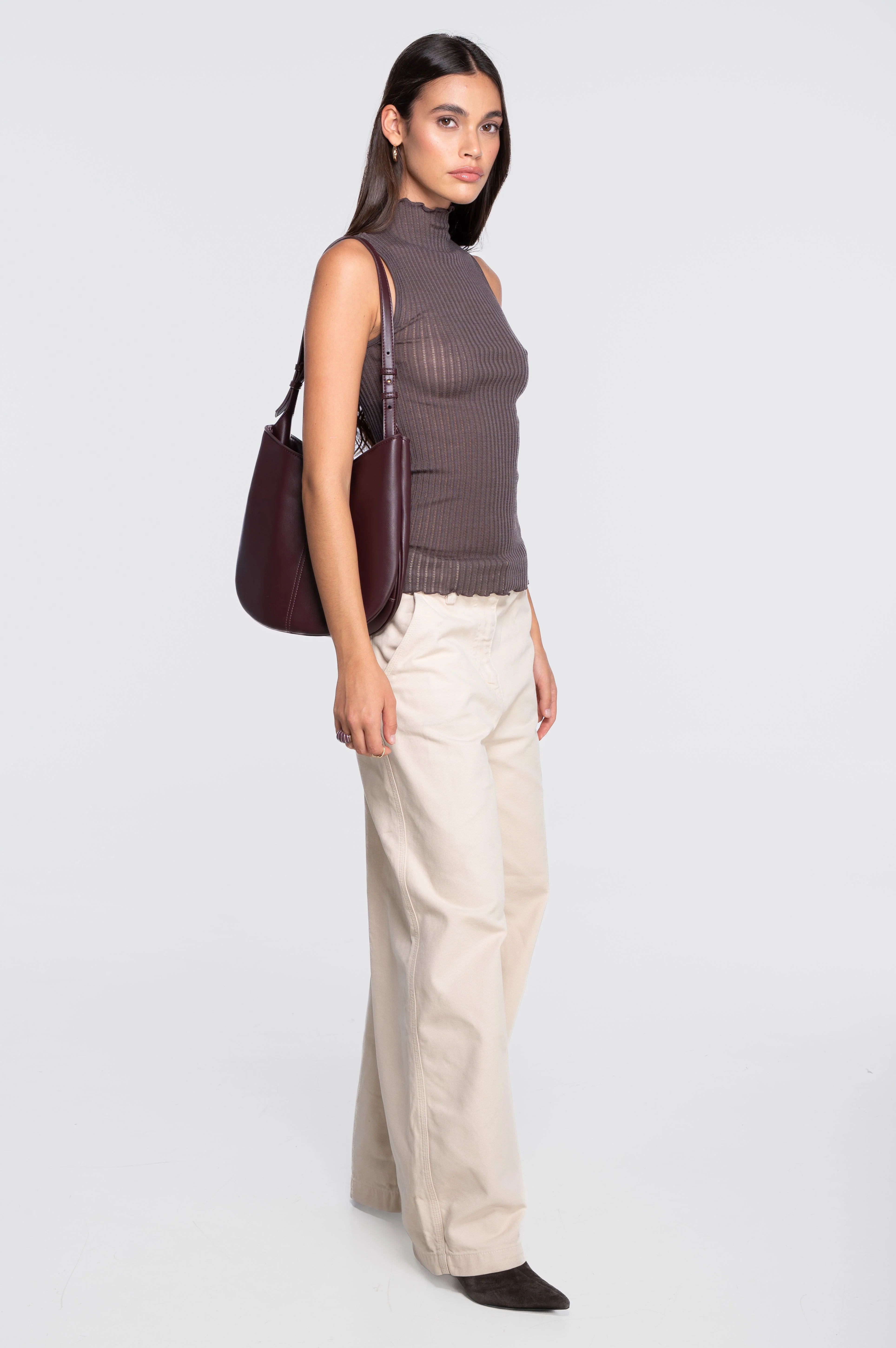 Sleeveless mock neck top in ajouré wool and silk 7492 - Image 8
