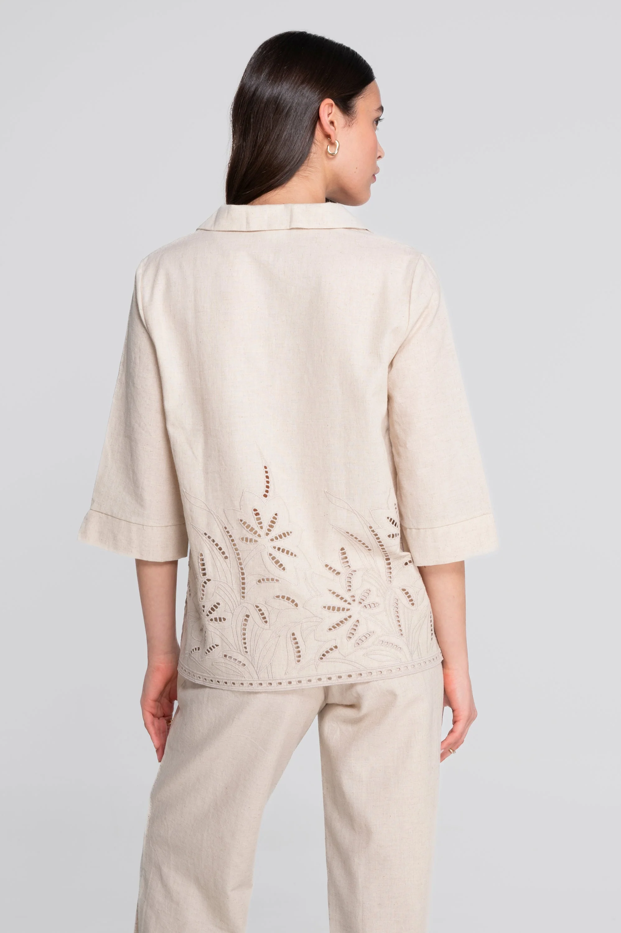 Cotton-linen blouse with foliage embroidery 7534 - Image 2
