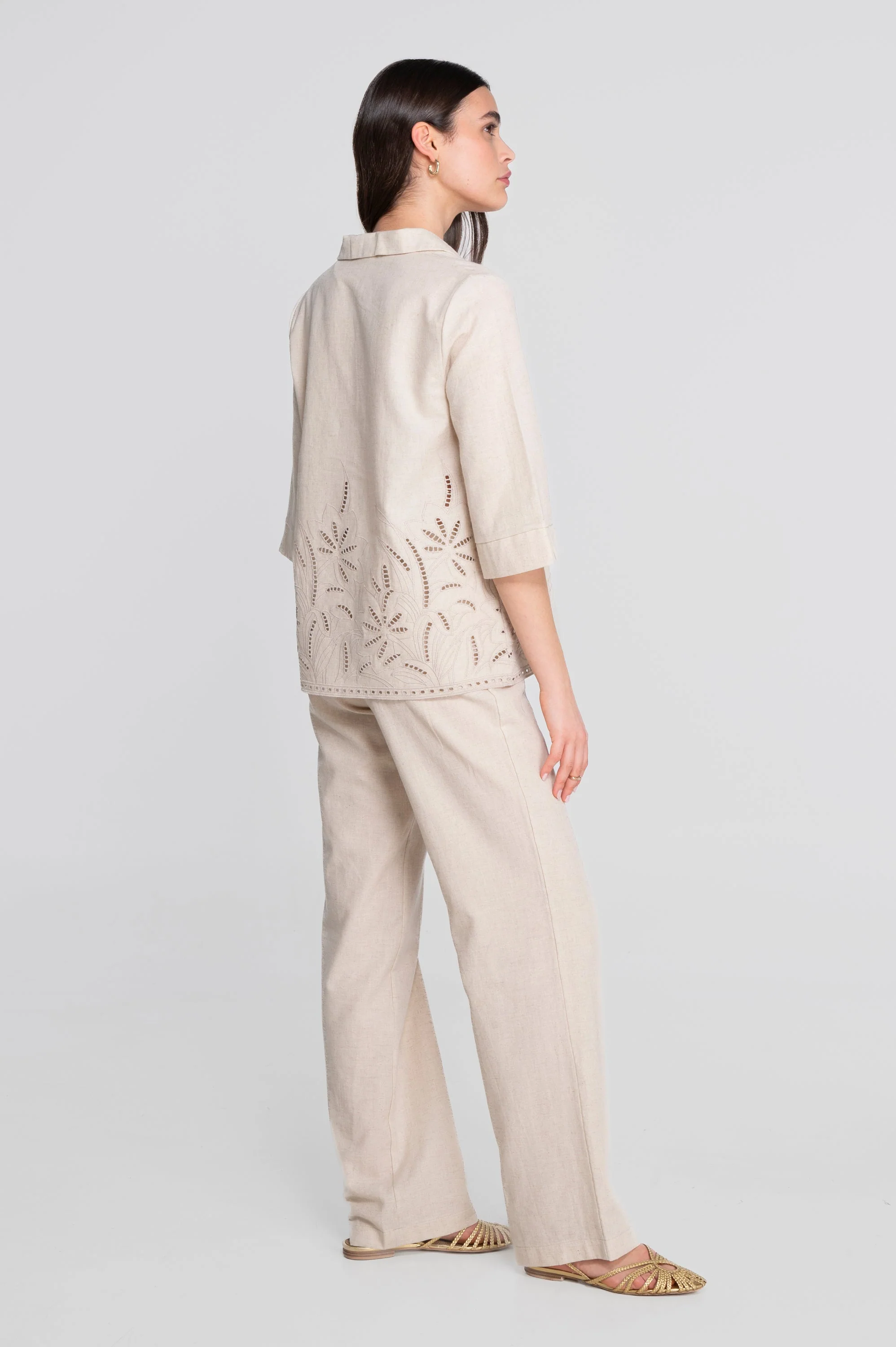 Cotton-linen blouse with foliage embroidery 7534 - Image 6