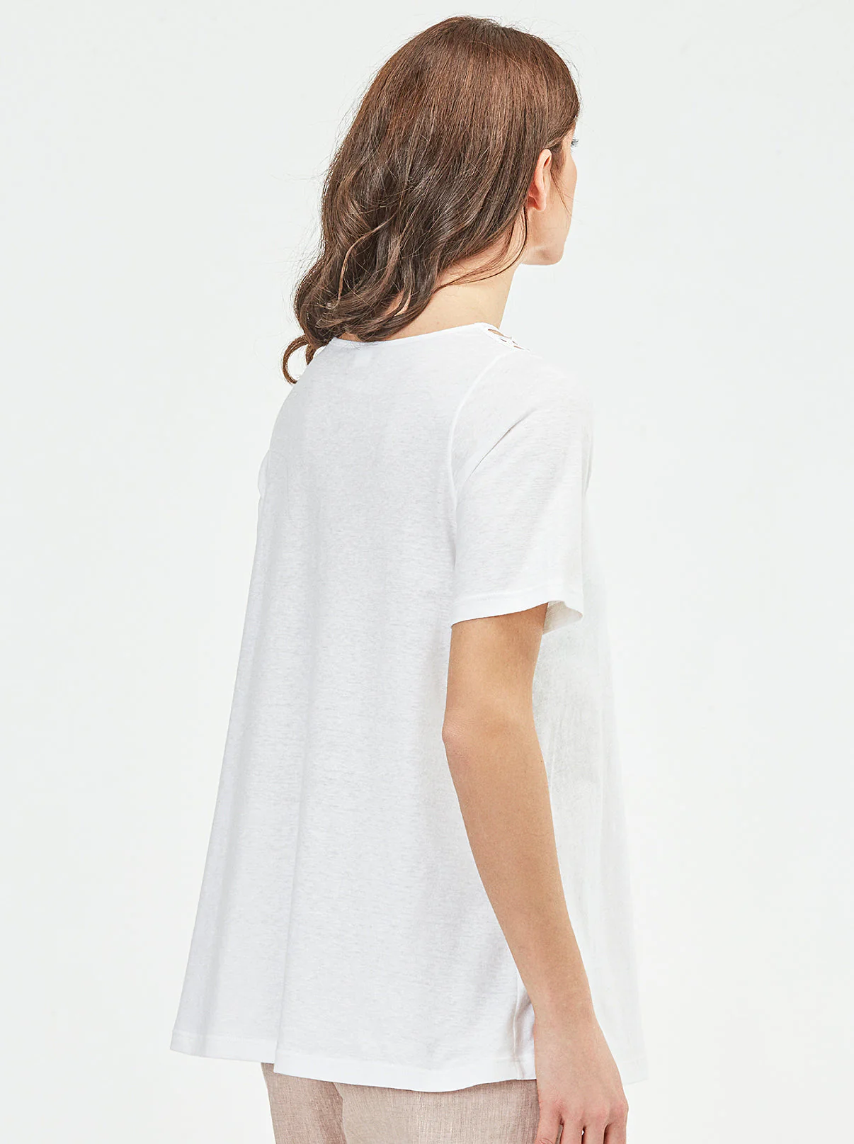 Cotton Linen T-Shirt with Macramé Motif 5734 - Image 2
