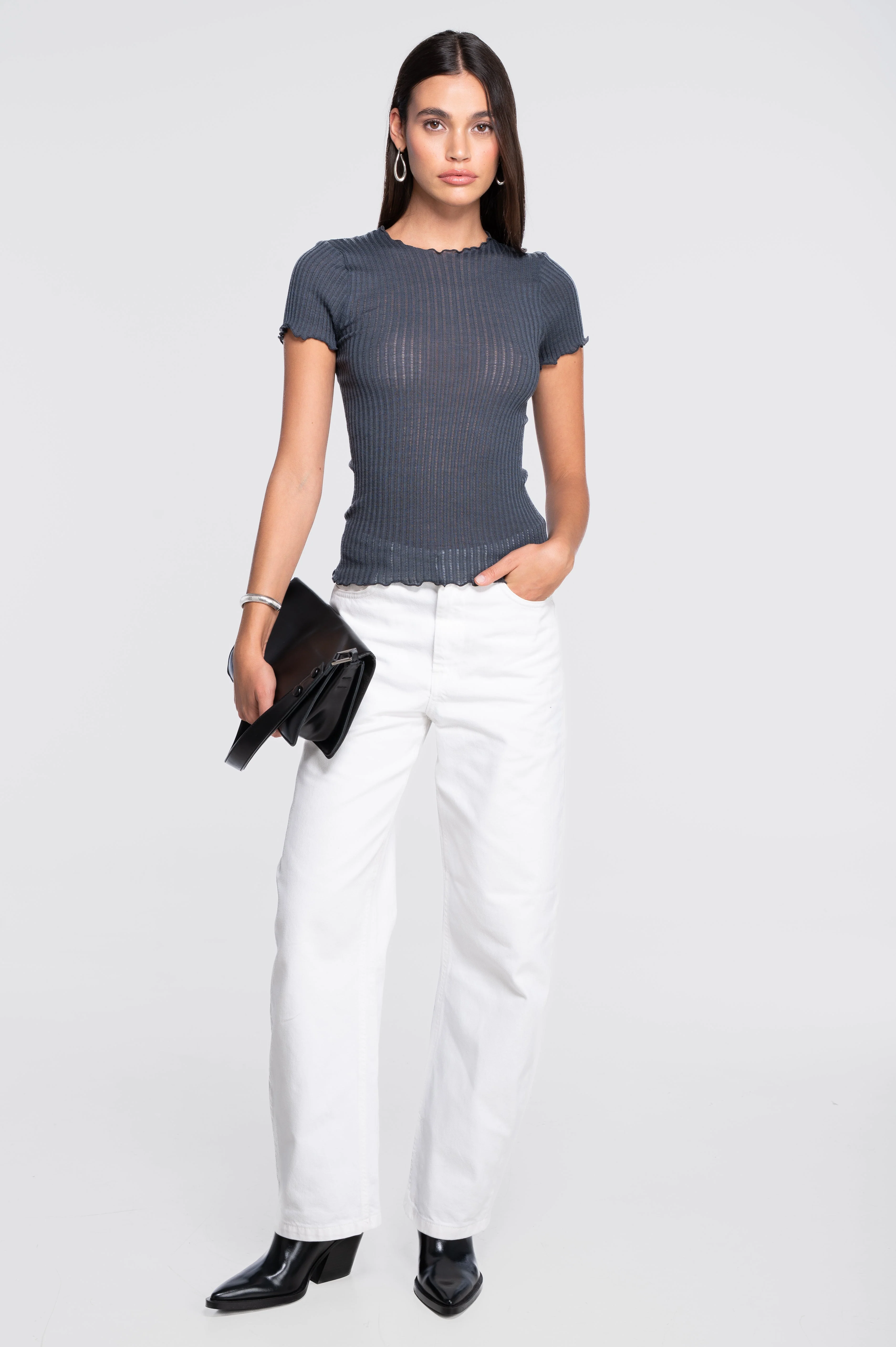 Short sleeves roundneck top in ajouré wool and silk 7493 - Image 10