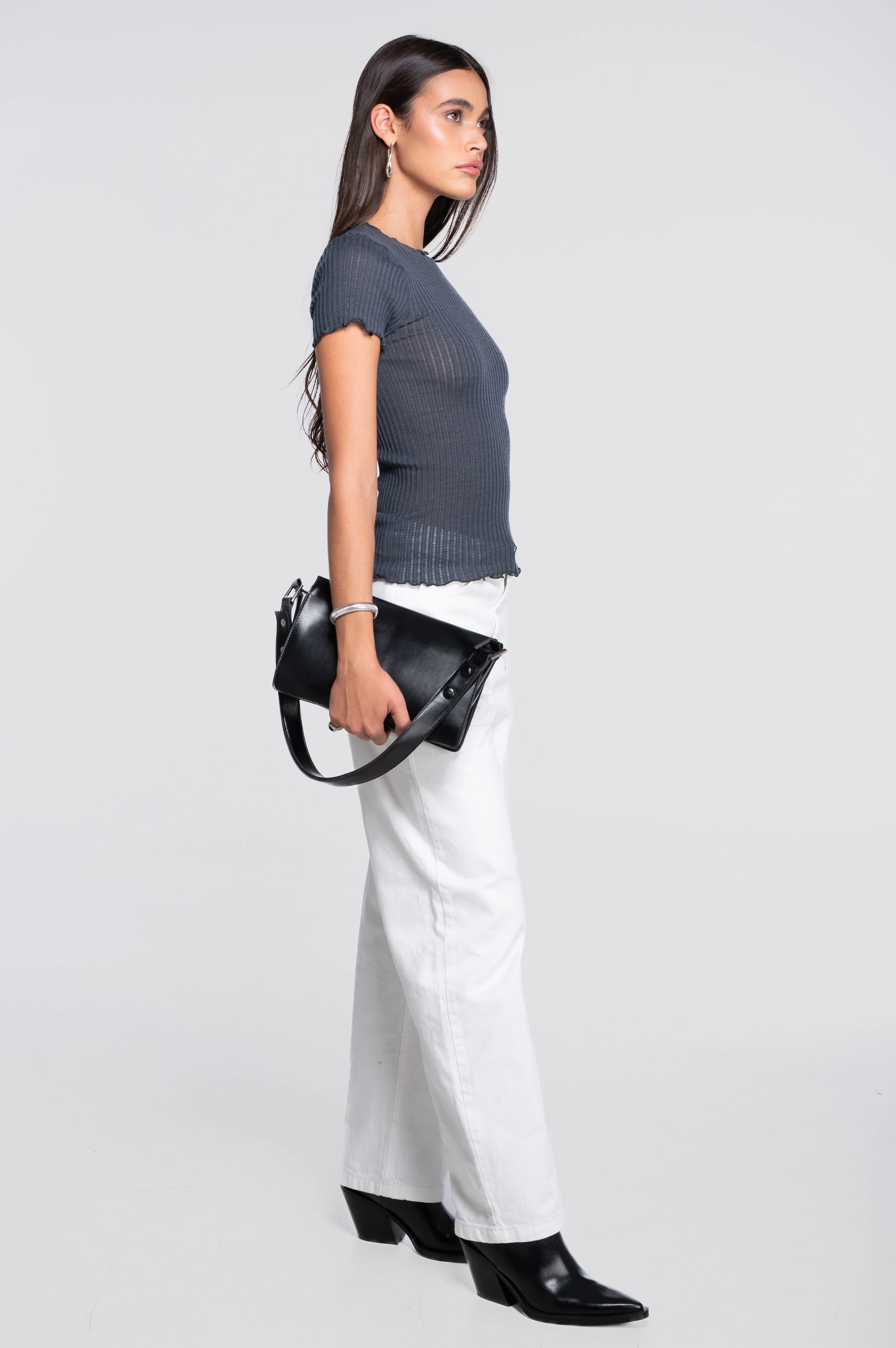 Short sleeves roundneck top in ajouré wool and silk 7493 - Image 11