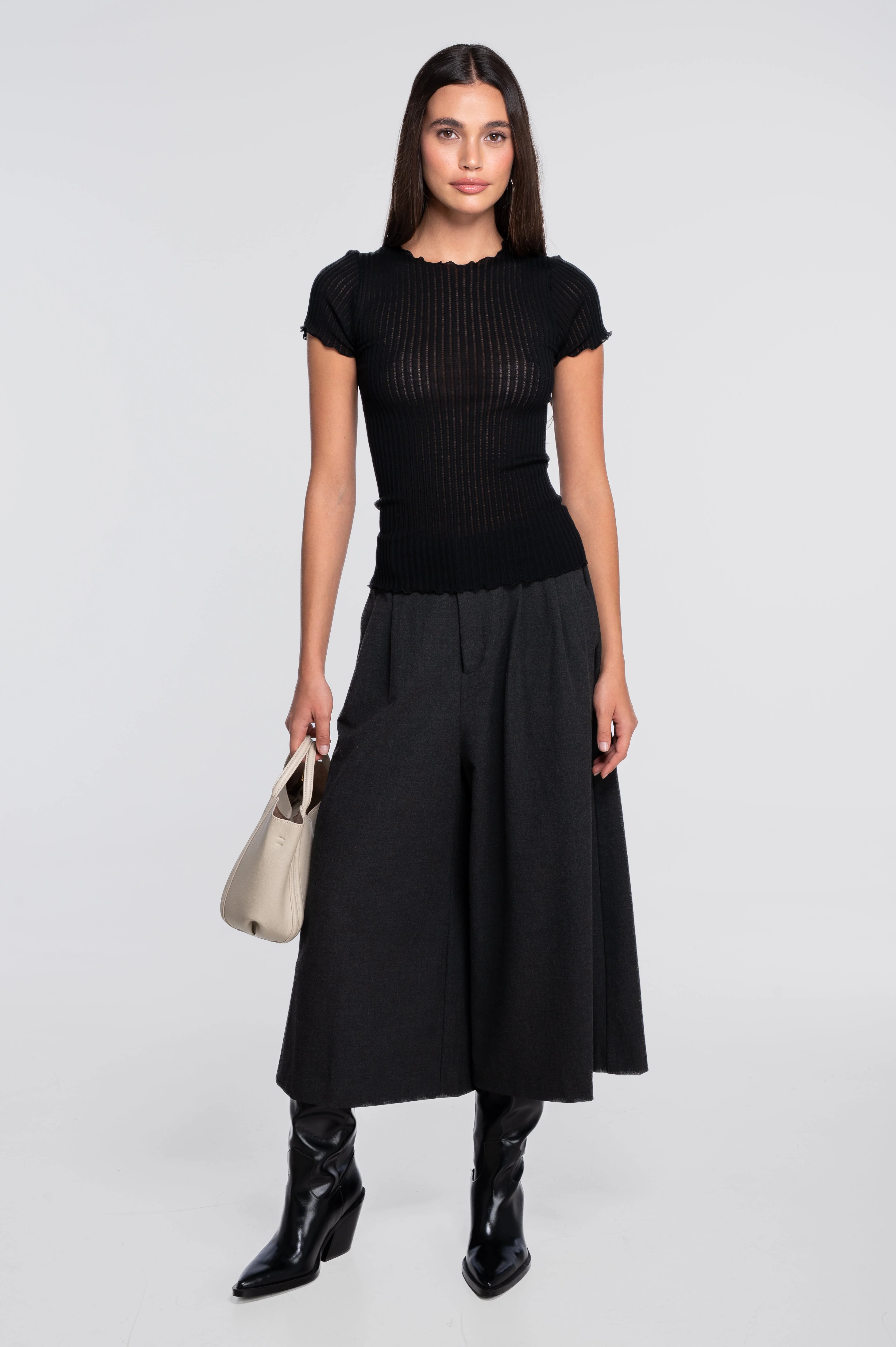 Short sleeves roundneck top in ajouré wool and silk 7493 - Image 4