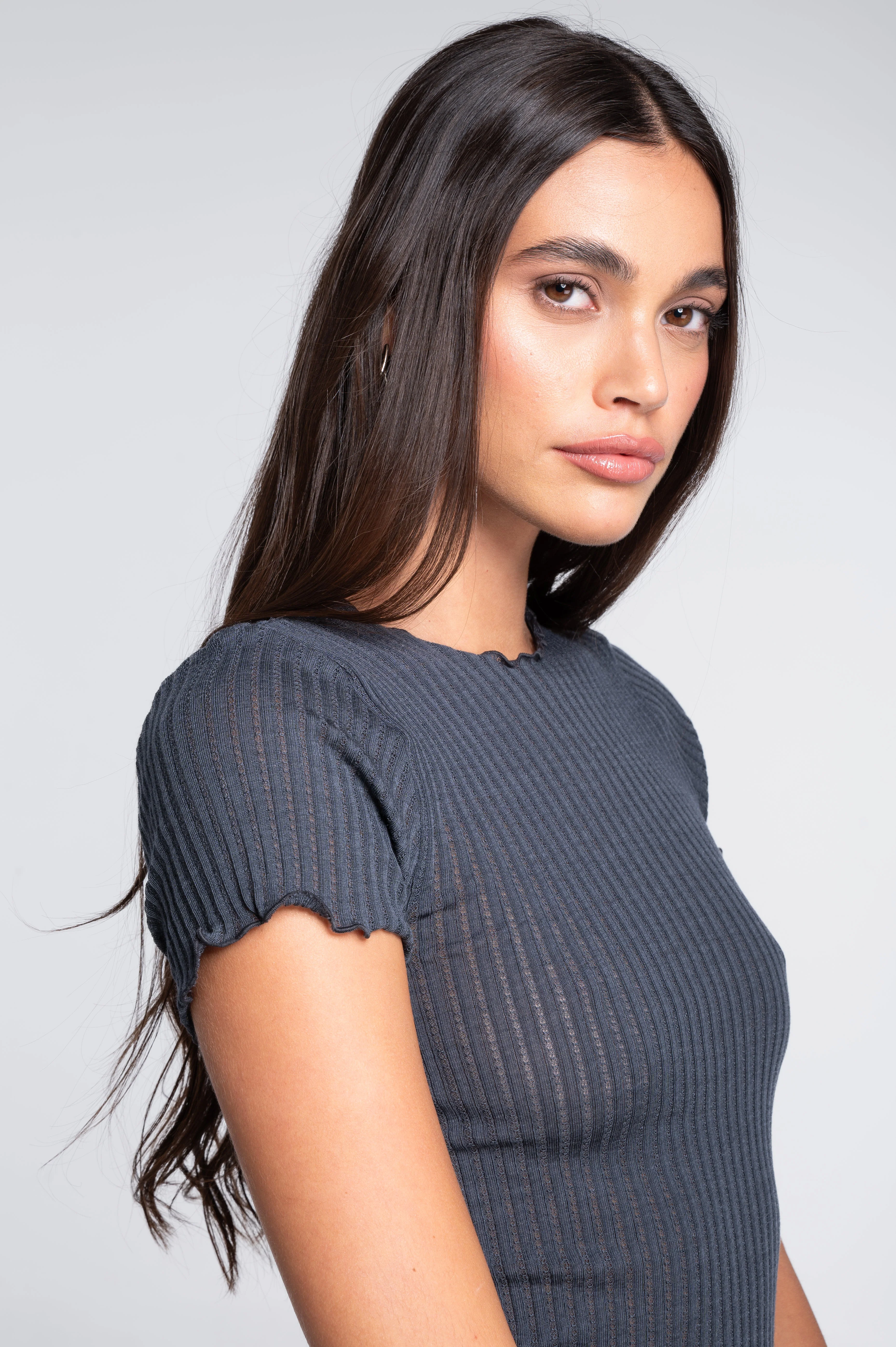 Short sleeves roundneck top in ajouré wool and silk 7493 - Image 9