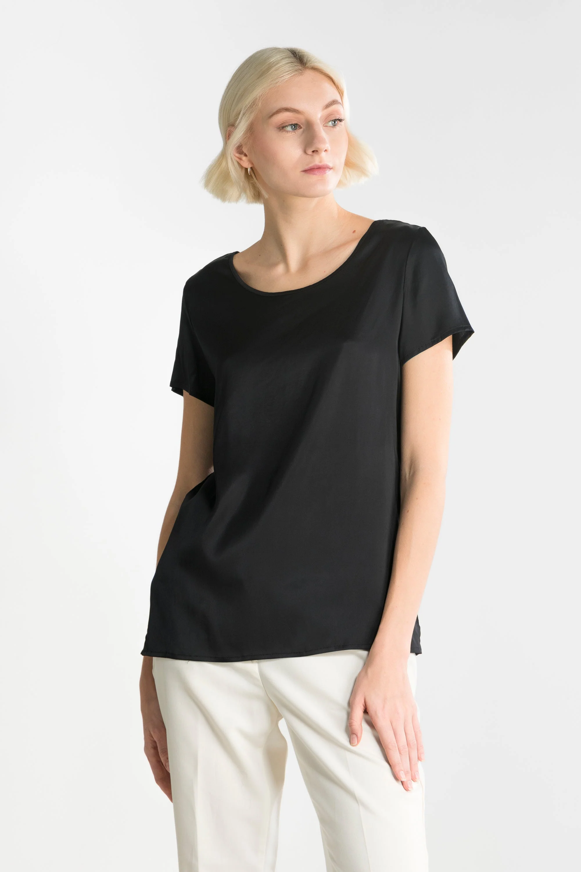 T-shirt in viscose with chantilly lace 1419 - Image 6