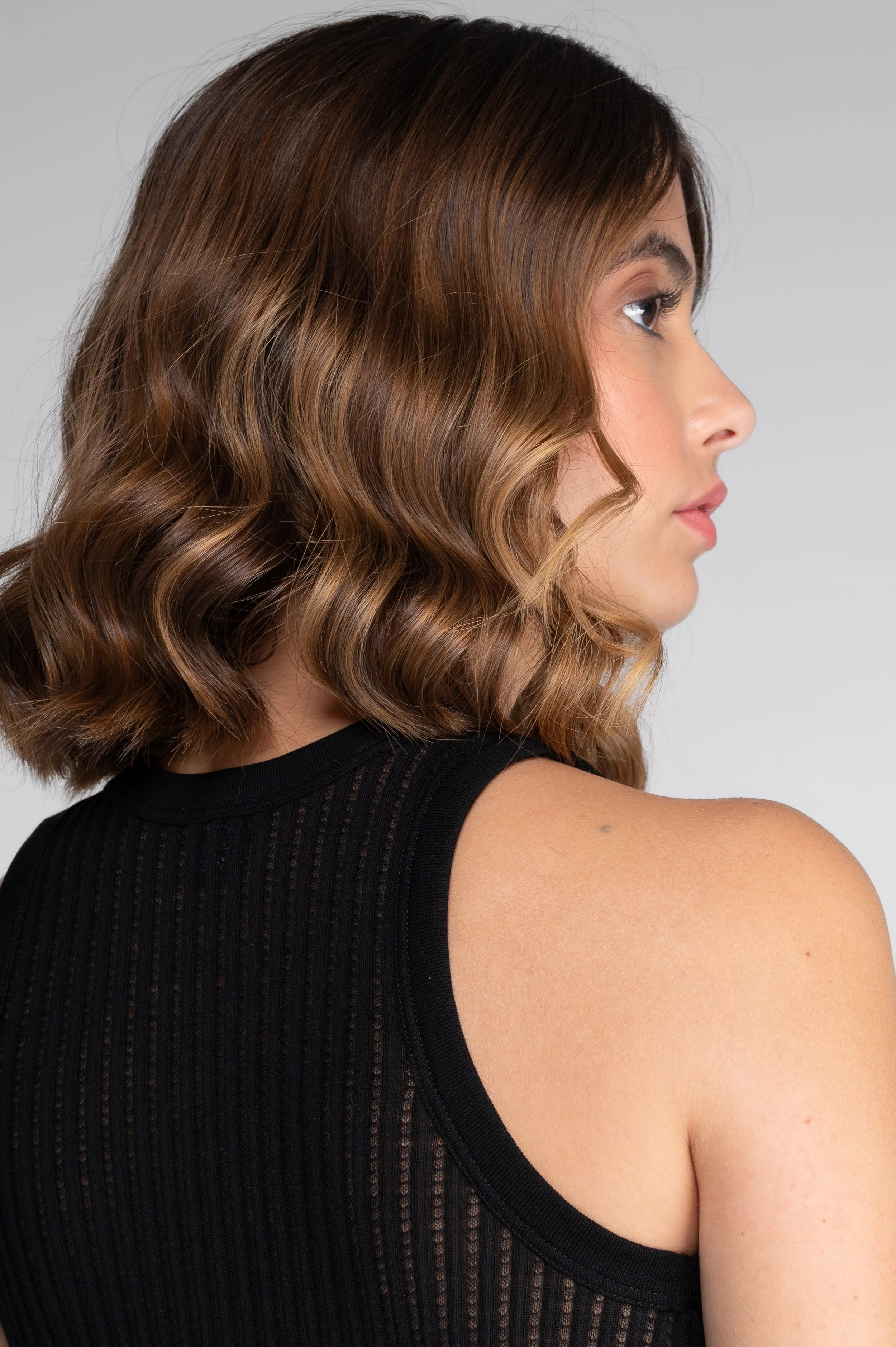 Sleeveless halterneck top in ajouré wool and silk 7490 - Image 21